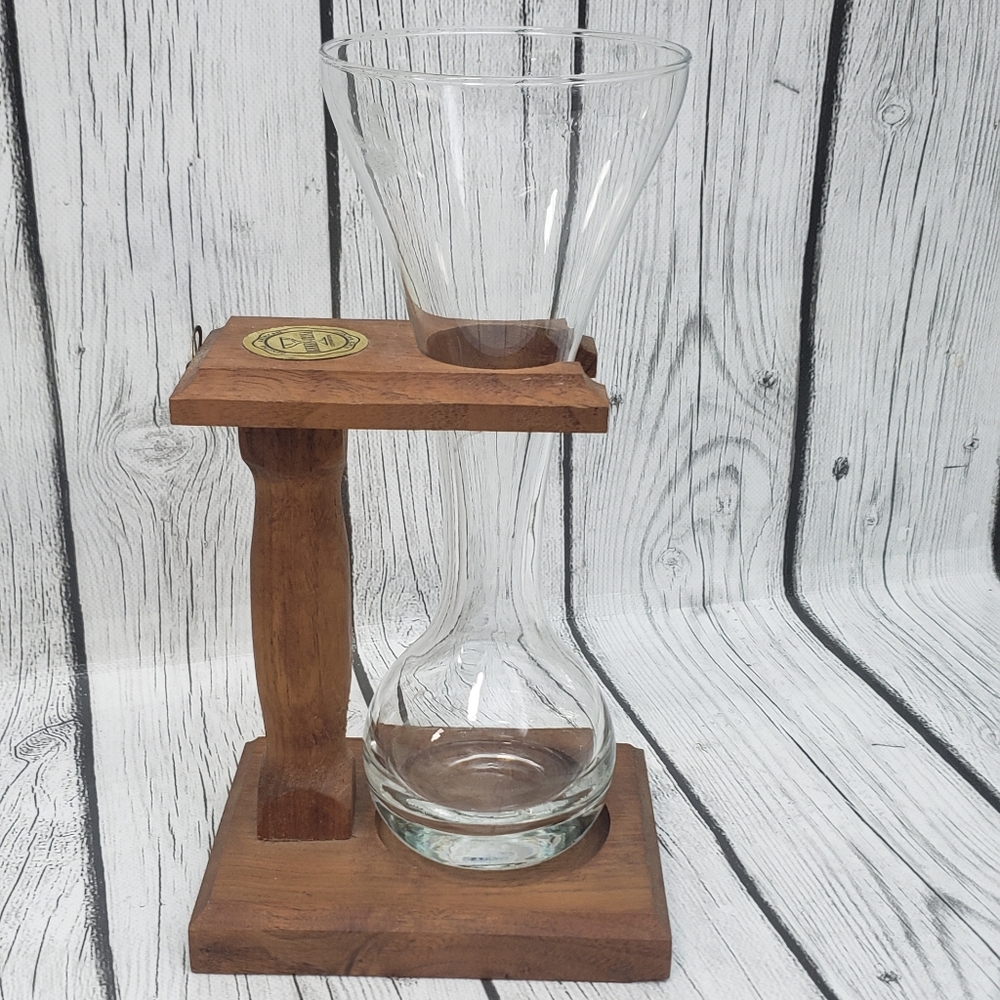 Riekes Crisa Quarter Yard Ale Glass With American Black Walnut Stand 8oz